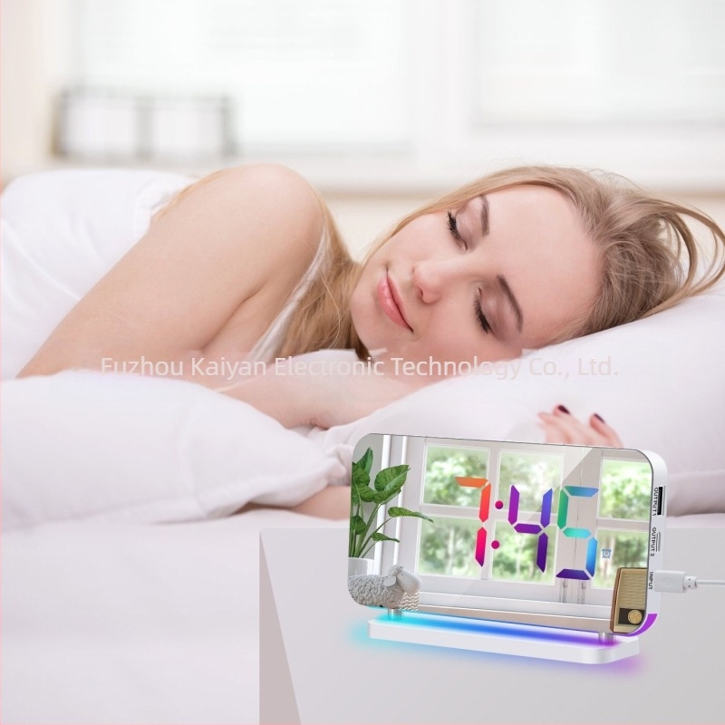 RGB színes éjszakai fény rádió-projekciós órával és LED asztali ébresztő