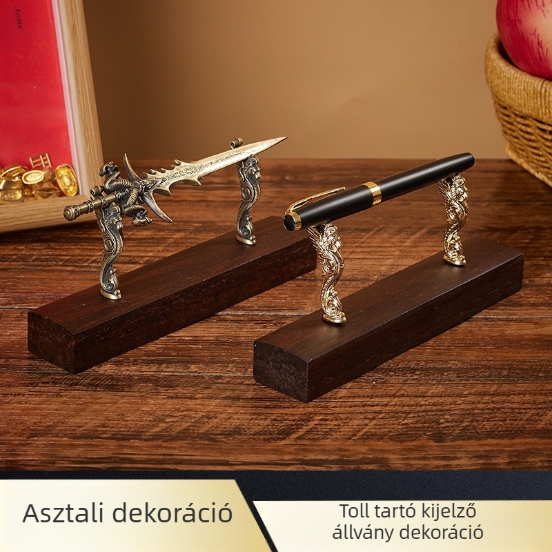 Tömörfa tollállvány asztali dísz, oroszlán motívummal, retro stílusú toll- és irodai kiegészítő