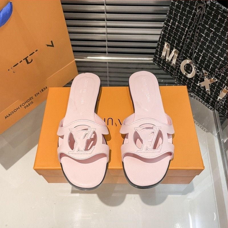 Női lapos talpú slip-on szandál, kivágott betűk dizájnban cukorkaszínekben