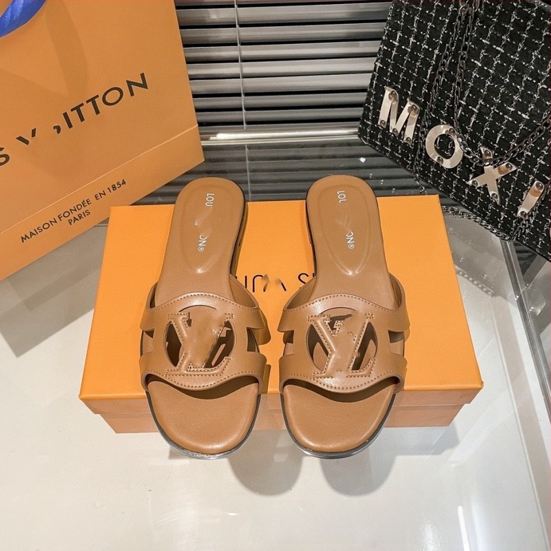 Női lapos talpú slip-on szandál, kivágott betűk dizájnban cukorkaszínekben