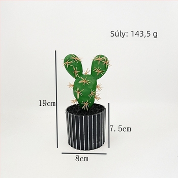 Fekete hordó alakú cserépben található mű kaktusz — irodai asztali dekoráció, mini szukkulens bonsai.