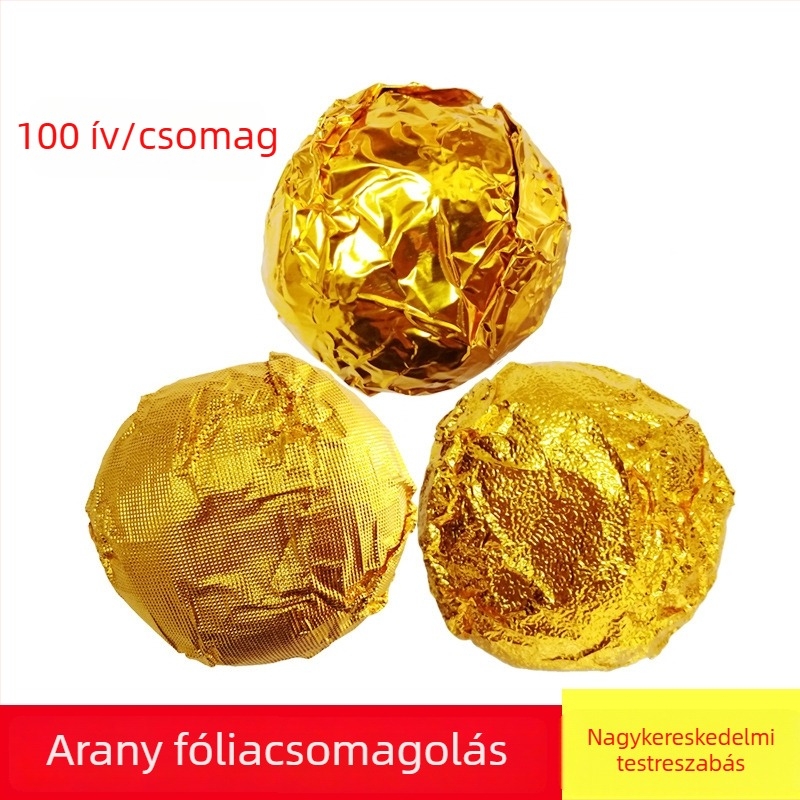 Arany alumínium fóliás csomagolópapír csokoládé- és szezámmagos golyókhoz, fényes felület, finom kockás mintázat és narancshéj-textúra