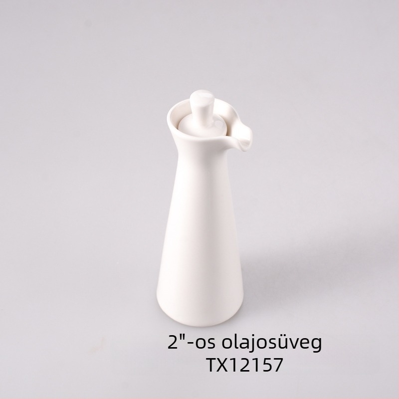 Fehér porcelán fűszerkészlet: sótartó, olajtartó, szószöntő, fogpiszkáló tartó és pároló pohár
