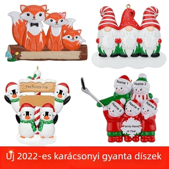 Gyantából készült karácsonyi medál személyre szabott kézírásos névvel – DIY karácsonyfa dísz