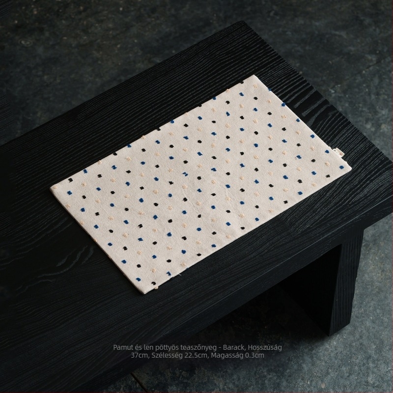 Hímzett pamut-lin tea mat kínai stílusban, fodros szél és pöttyös minta, teafőasztalra illő asztalterítő és teáskészlet-kiegészítők, elegáns tea-szoba
