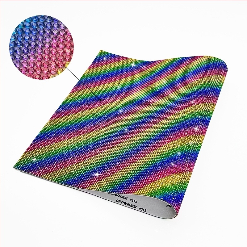 Színes leopárd mintás rhinestone applikáció ragasztó hátlappal ruhához