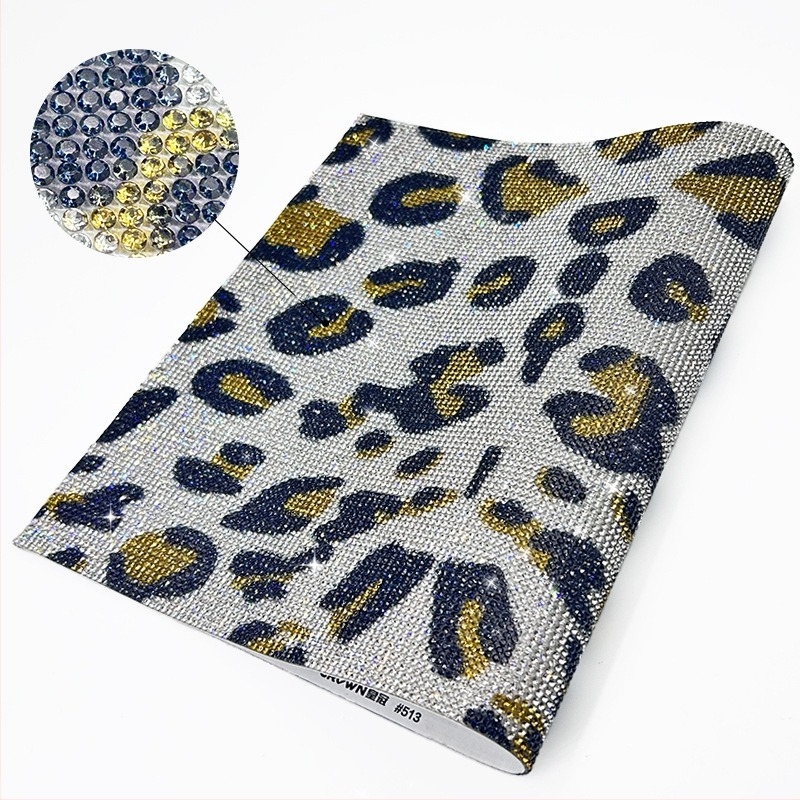 Színes leopárd mintás rhinestone applikáció ragasztó hátlappal ruhához