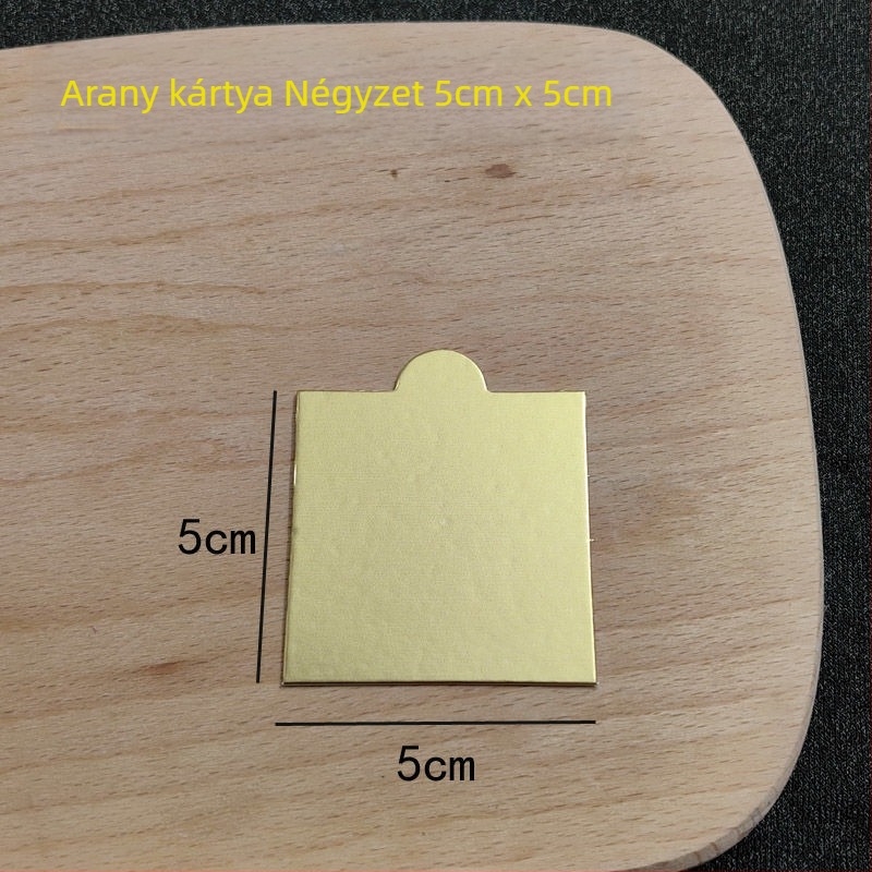 Sűrű arany mousse alapú papírtálca sütőpapírral, kis süteményekhez és desszertekhez, kerek és négyszögletes formák, 5 cm, 4 darabos készlet
