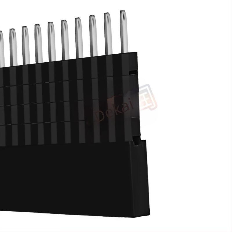 PC104 ipari minőségű egy soros női csatlakozó, 1×40 érintkező, 4,7 mm-es érintkezési távolság, 18,5 mm izolátor magasság, teljes hossz 23,2 mm, műanyag szigetelés