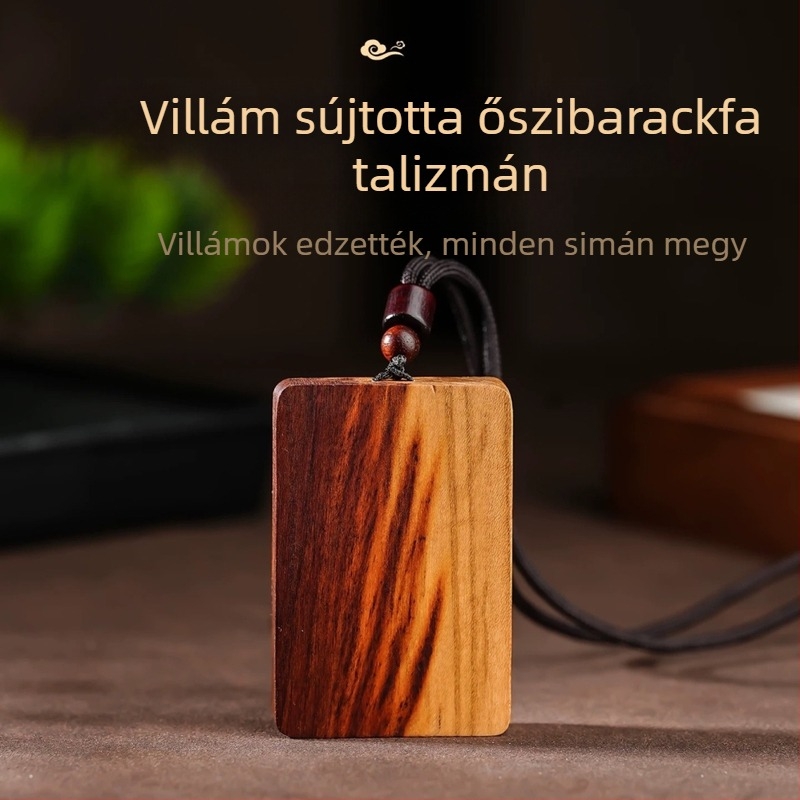 Villámcsapás által érintett őszibarackfából készült medál – vintage fa táblás dísz, kézzel faragott dekoráció