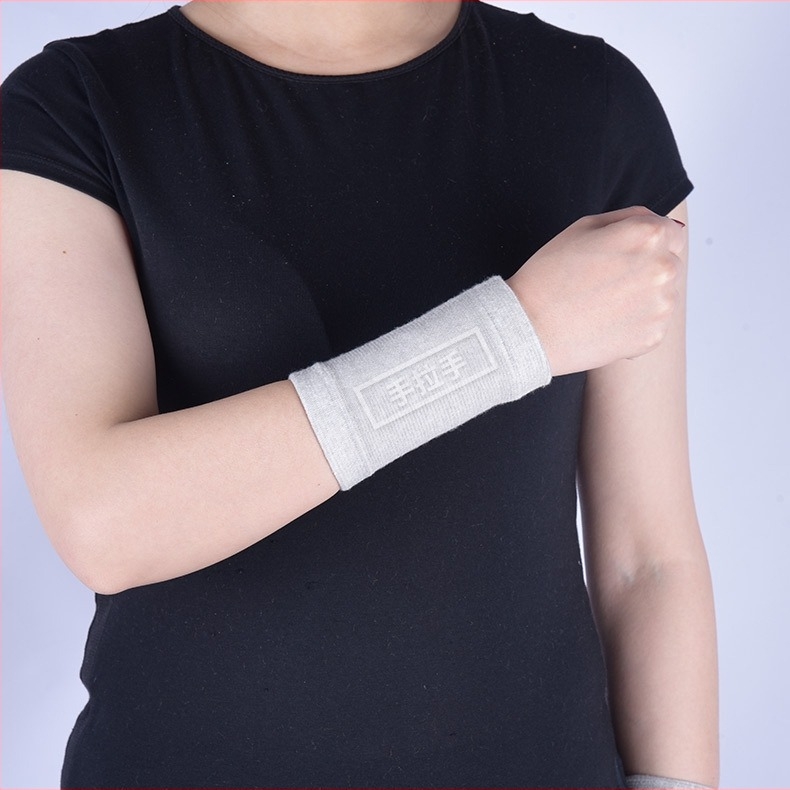 Stílusos sportos csuklóvédő bambuszszén jacquard mintával, légáteresztő bambuszrost, négyoldalú elasztikusság, meleg csukló-támasz