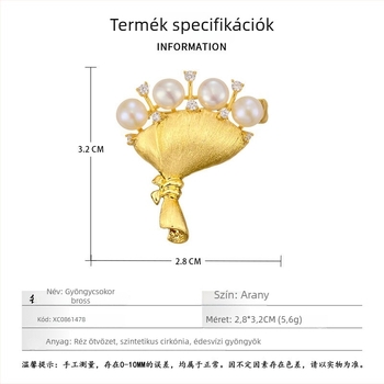 Világos luxus hatású virágcsokor brooch, rézötvözetes alap, aranyozott bevonat, édesvízi gyöngyök, elegáns ruhadísz