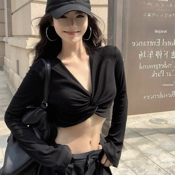 Női hosszú ujjú póló csavart dizájnnal, amerikai stílusú crop top, karcsúsított fazon, derékfeltáró rész a jazz tánchoz, ősz