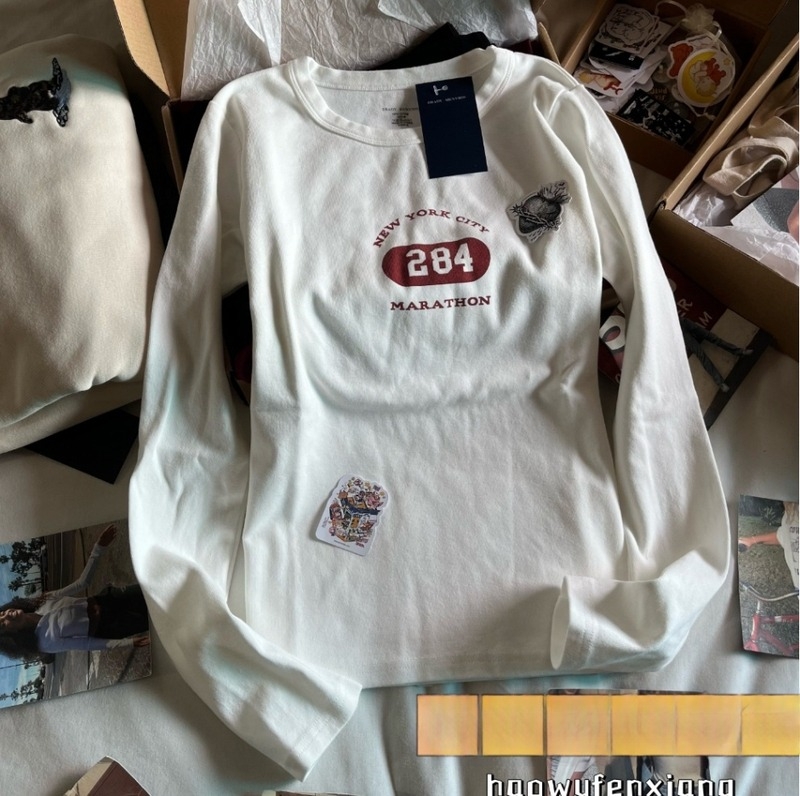 BM-stílusú női pamut hosszú ujjú T‑shirt feliratos nyomással, kerek nyakú, karcsú fazon, mindennapi viselet