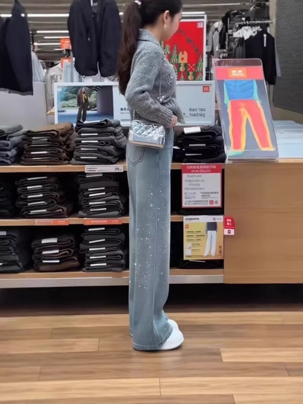 Amerikai stílusú rhinestone-díszes női farmer, széles szárú, plusz méret, magas derék, csípőfedés, karcsúsító egyenes szabás
