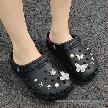 Galaktikus pillangó DIY cipő charmok Crocs-hoz, Chanel-stílusú kiegészítők, levehető díszítések