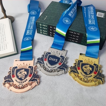Testreszabható fém maratoni érem, arany- és ezüst felülettel