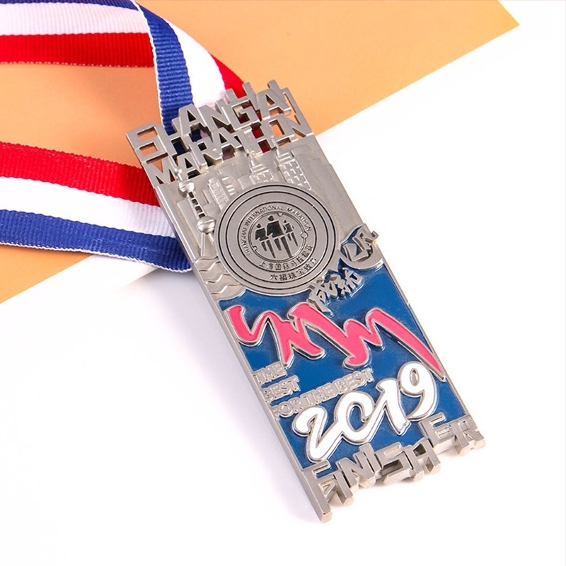 Testreszabható fémmedál városi maratonra – emlékjutalom sportversenyekhez