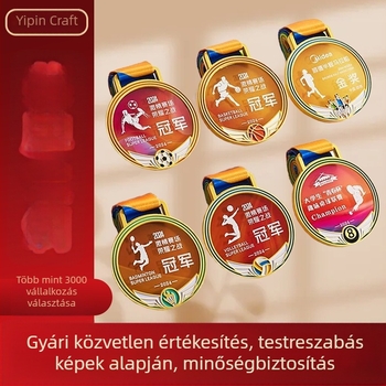 Személyre szabott fém érmek festett felülettel arany, ezüst és bronz színben sporteseményekhez és maratonokra, üreges kialakítású.