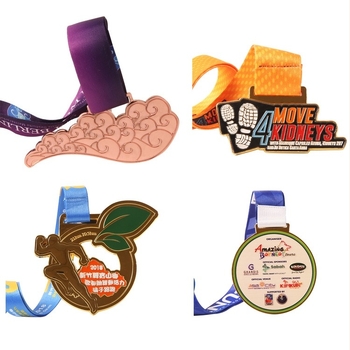Személyre szabható cink-ötvözetű medál sporteseményekre – maratoni kitüntető medál