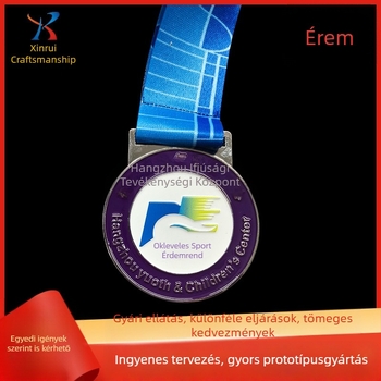 Iskolai sportmaraton emlékérem – cinkötvözetből készült érme személyre szabott logóval
