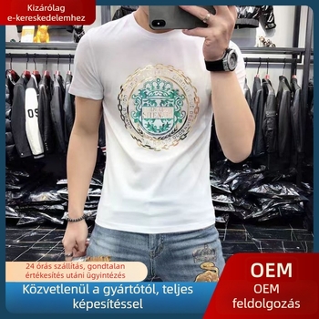 Versver férfi rövid ujjú póló környakú, mercerizált pamut, arany nyomtatás, karcsú fazon