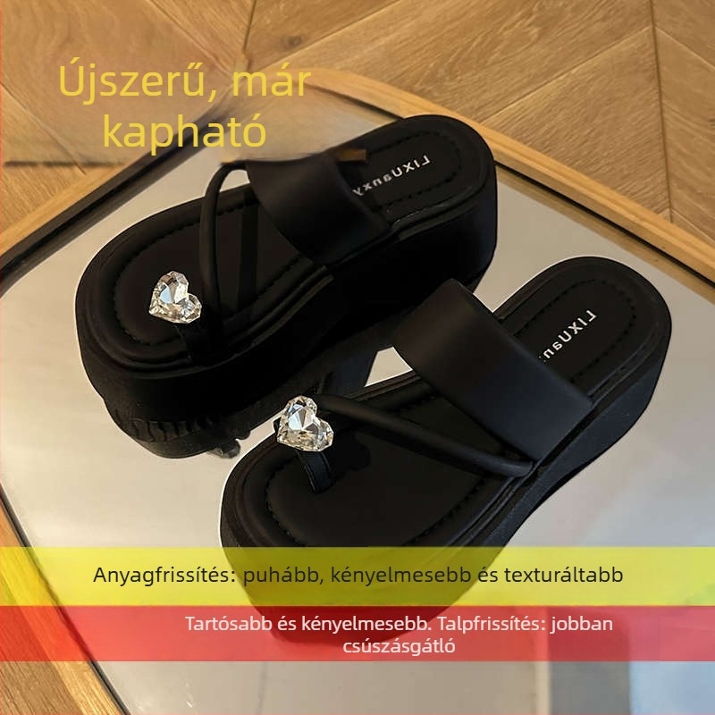 Ezüst női strandszandál vastag talppal és lábujjgyűrűvel, nyár 2025