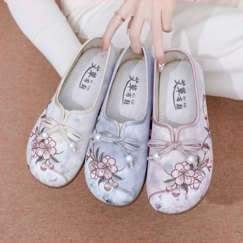 Női vászoncipő hímzett mintával, slip-on, etnikus stílus, lapos talp, kényelmes