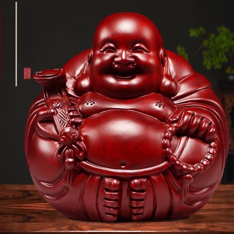 Maitreya Buddha szobra, ébenfa fából faragva, kis asztali dísz, masív fa dekoráció a nappaliba, mosolygó Buddha nyugodt aurával