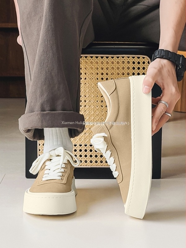 Férfi cipők 2025 — őszies, lélegző vászon sneaker, sokoldalú, vastag talpú