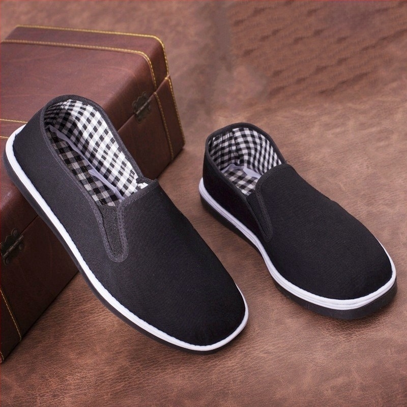 Férfi fekete vászoncipő, vastag többszörös talppal, slip-on, alacsony felső rész, lélegző
