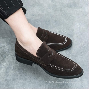 Férfi velúr bőrcipő, slip-on, retro stílus, üzleti és hétköznapi viselet, hegyes orr