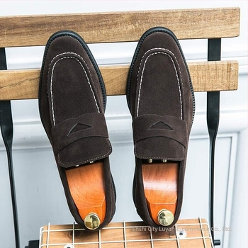 Férfi velúr bőrcipő, slip-on, retro stílus, üzleti és hétköznapi viselet, hegyes orr