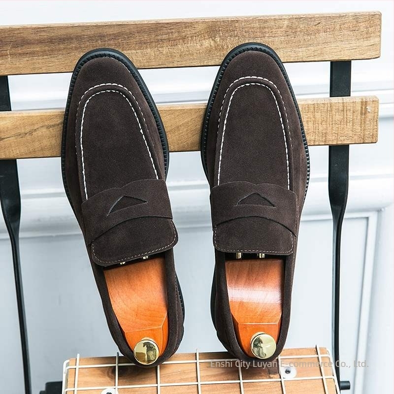 Férfi velúr bőrcipő, slip-on, retro stílus, üzleti és hétköznapi viselet, hegyes orr