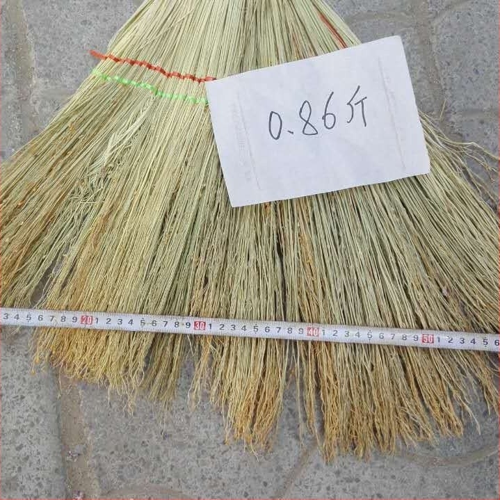 Kézzel készített natúr sorghum seprű