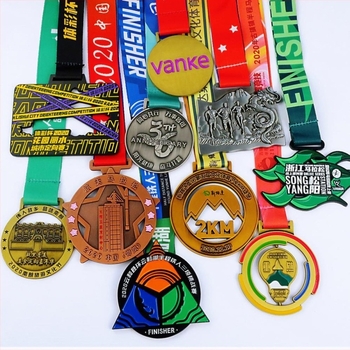 Maratoni eseményekhez készült fém érmek – arany, ezüst és bronz, személyre szabott emléktárgyak, kitüntető érmek