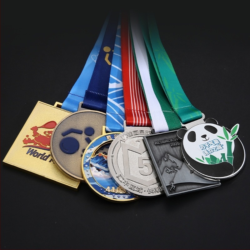 Sporteseményekre és maratonokra szánt üreges fém érem, saját gravírozás – arany, ezüst vagy bronz kivitelben
