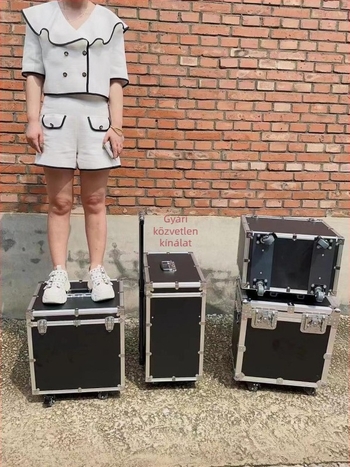 Nagy kapacitású, görgős szerszámtároló doboz húzókarral, többfunkciós karbantartáshoz
