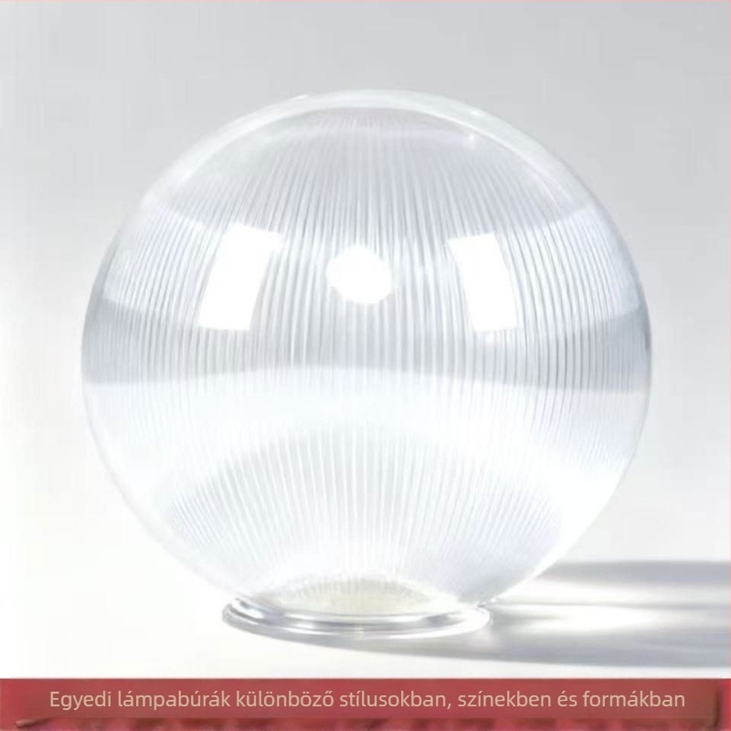Személyre szabható sávos akril lámpabúra, áttetsző tejesfehér színű arany gömb alakú akcentussal, modern minimalistikus csillár
