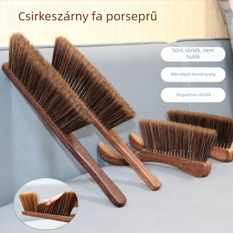Szilárd faból készült ágytakarító kefe, csirkeszárnyfa alakú fogantyúval és puha sörtékkel
