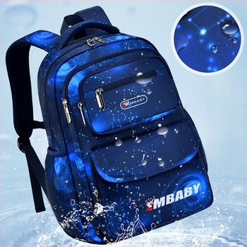 Csillagos ég témájú fiú hátizsák általános iskolások számára, könnyű, vízálló és lélegző, bővíthető rekesz és légpárnás vállpántok, Oxford anyag