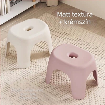 Kis, erős, egymásra tehető alacsony széke gyerekeknek, krém színben, nordic stílusban, strapabíró a nappaliba és a fürdőszobába