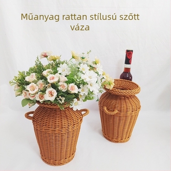 Kézzel szőtt, vintage hatású viráztartó és virágkosár rattan utánzatból a nappaliba