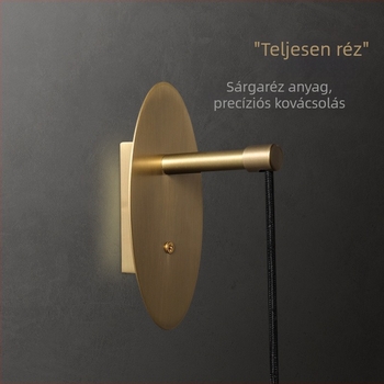 Kristályos falikar teljes réz kivitelben, posztmodern stílus, kristálygömbbel; ideális lépcsőházhoz, hálószobához és nappaliba.