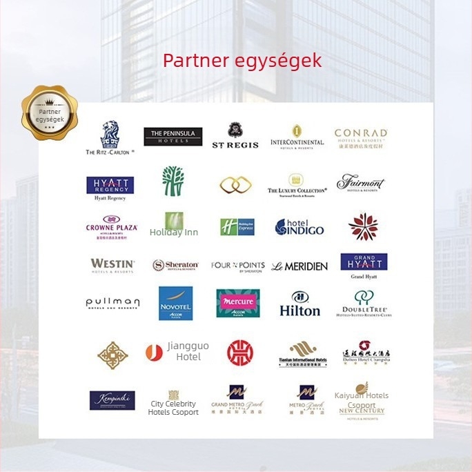 Hotelminőségű négy darabos ágyneműkészlet 100% pamutból, tartalmaz lepedőt, paplanhuzatot és két párnahuzatot, fehér szatén