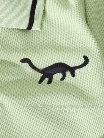 Két darabos szett 1-3 éves fiúknak: színblokkolt kötött anyagú polo gallérral és elasztikus rövidnadrág dinoszaurusz mintával