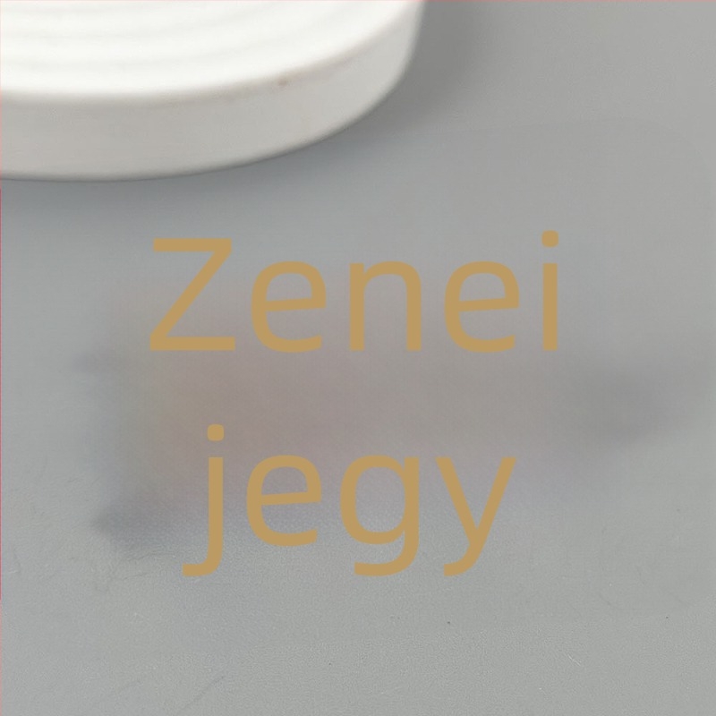 Zenei hangjegy bross és mandzsettagombok – kreatív dizájn, luxus kiegészítők öltönyökhöz
