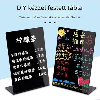 Kis krétatábla kézzel írt menüvel és árakkal, asztali reklám tábla standhoz