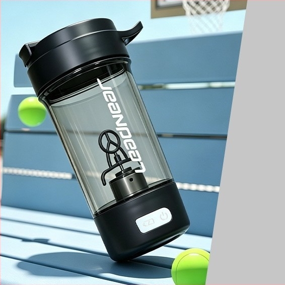Teljesen automata keverőpohár, újratölthető hordozható sport shaker, 600 ml fehérje por keveréséhez.