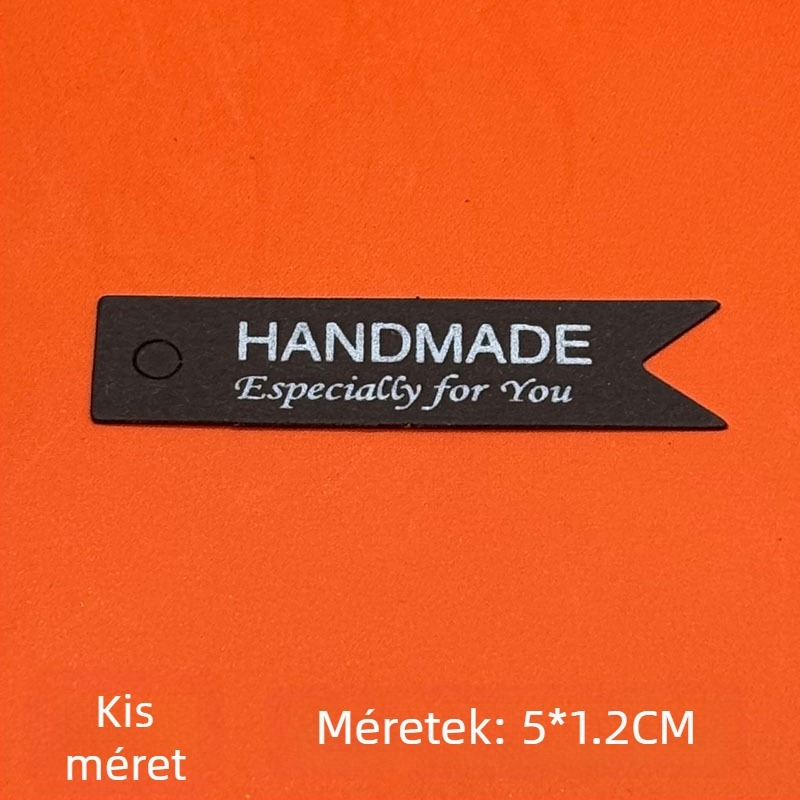 Kézzel készített ruhacímkék kraftpapírból, halfarok formájú dizájnnal